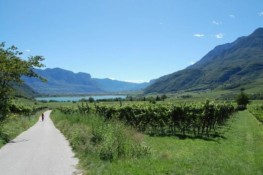 Südtirol: Alpentäler und Bauernstuben