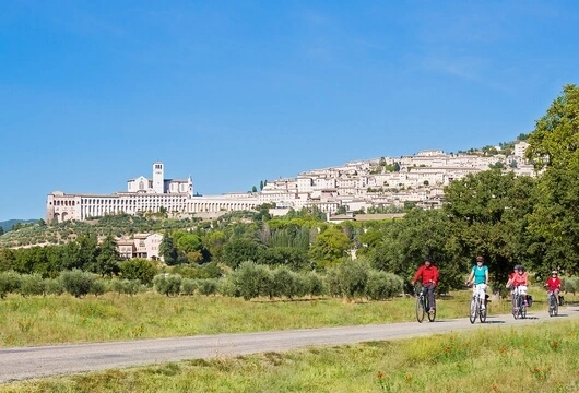 Dolce Vita per Velo und zu Fuß