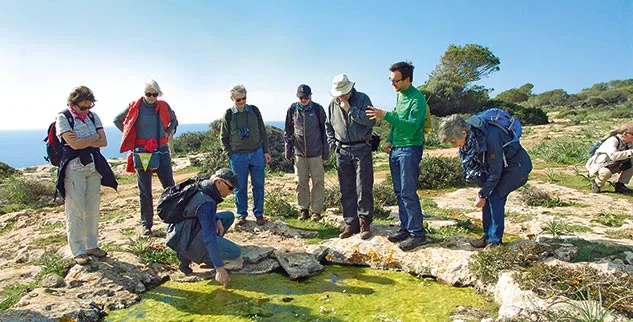 Über 30 Reiseleiter*innen und Reisebegleiter*innen zählt der Oldenburger Aktivreiseveranstalter mittlerweile zum festen Stamm.  ©Foto: Die Landpartie Radeln und Reisen