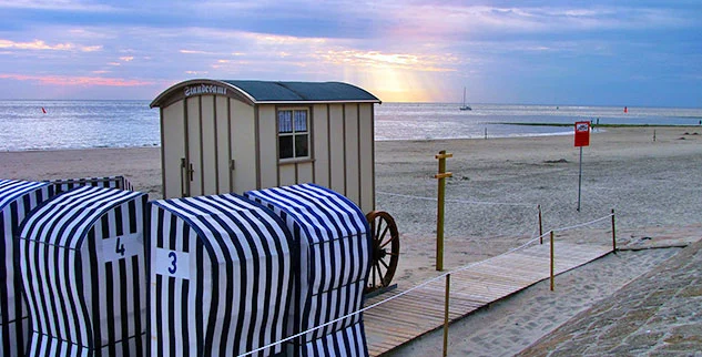 Die Landpartie Silvesterreise: Strand von Norderney Silvester am Meer