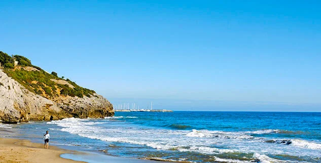Erleben Sie die Küste von Spanien, Barcelona, während dieser Wanderreise