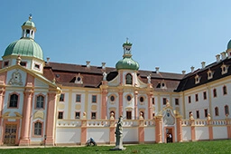 Die Landpartie: Klosterstift St. Marienthal